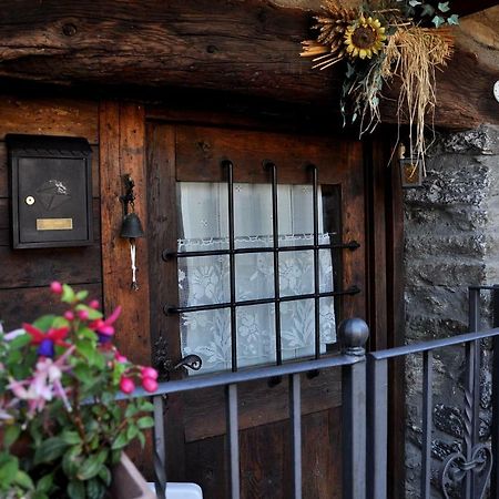 La Casa Dei Tre Gufetti Villa Introd Buitenkant foto