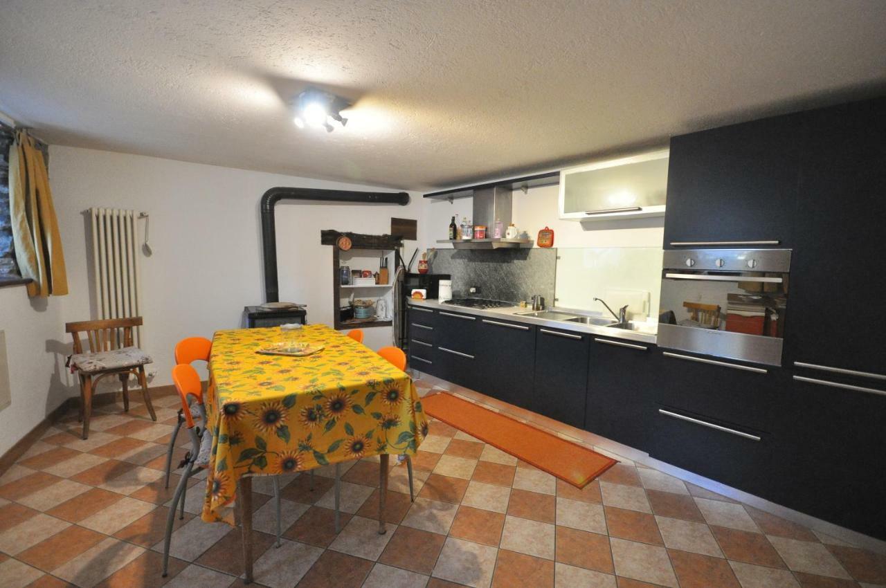 La Casa Dei Tre Gufetti Villa Introd Buitenkant foto