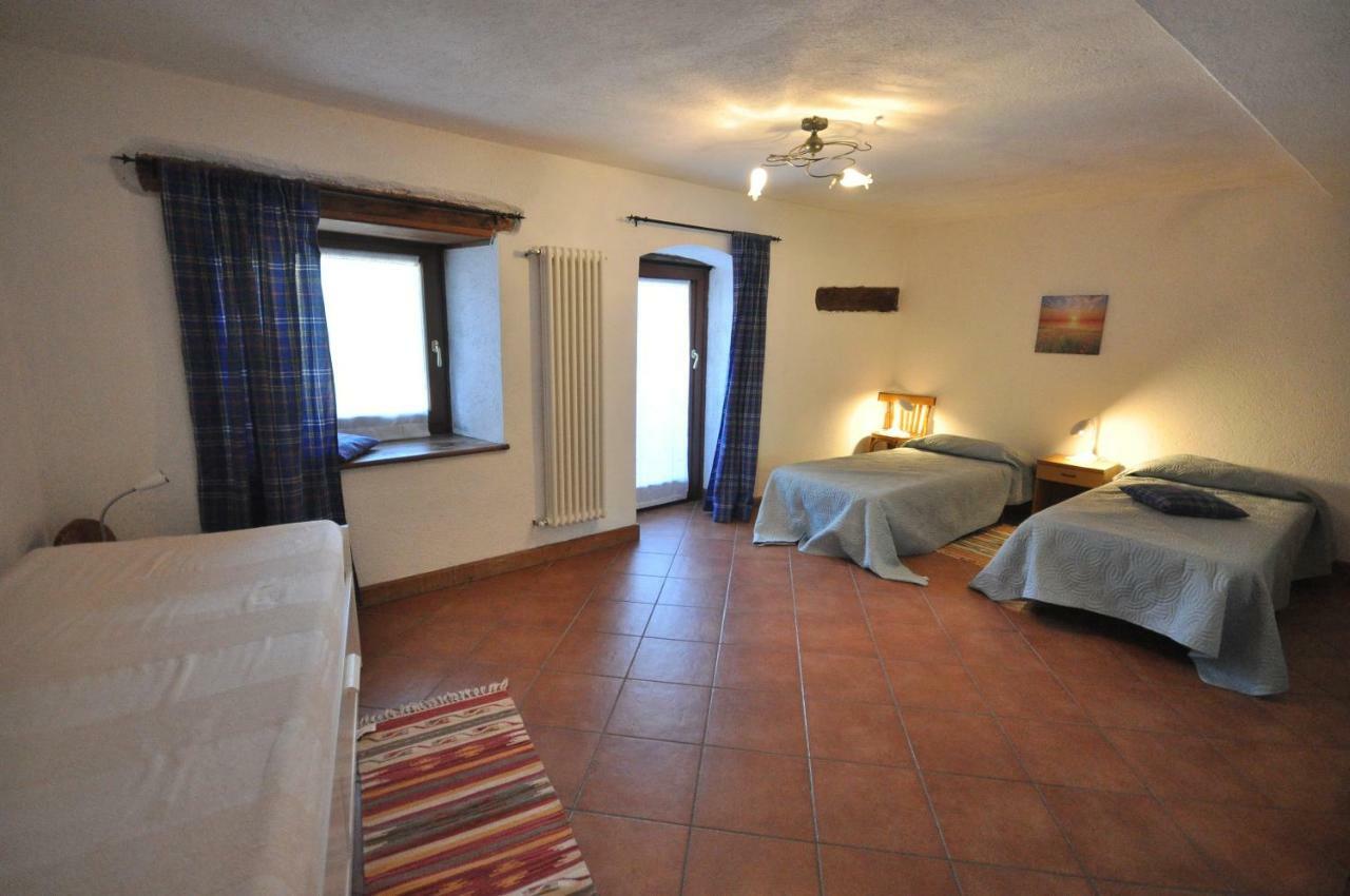 La Casa Dei Tre Gufetti Villa Introd Buitenkant foto