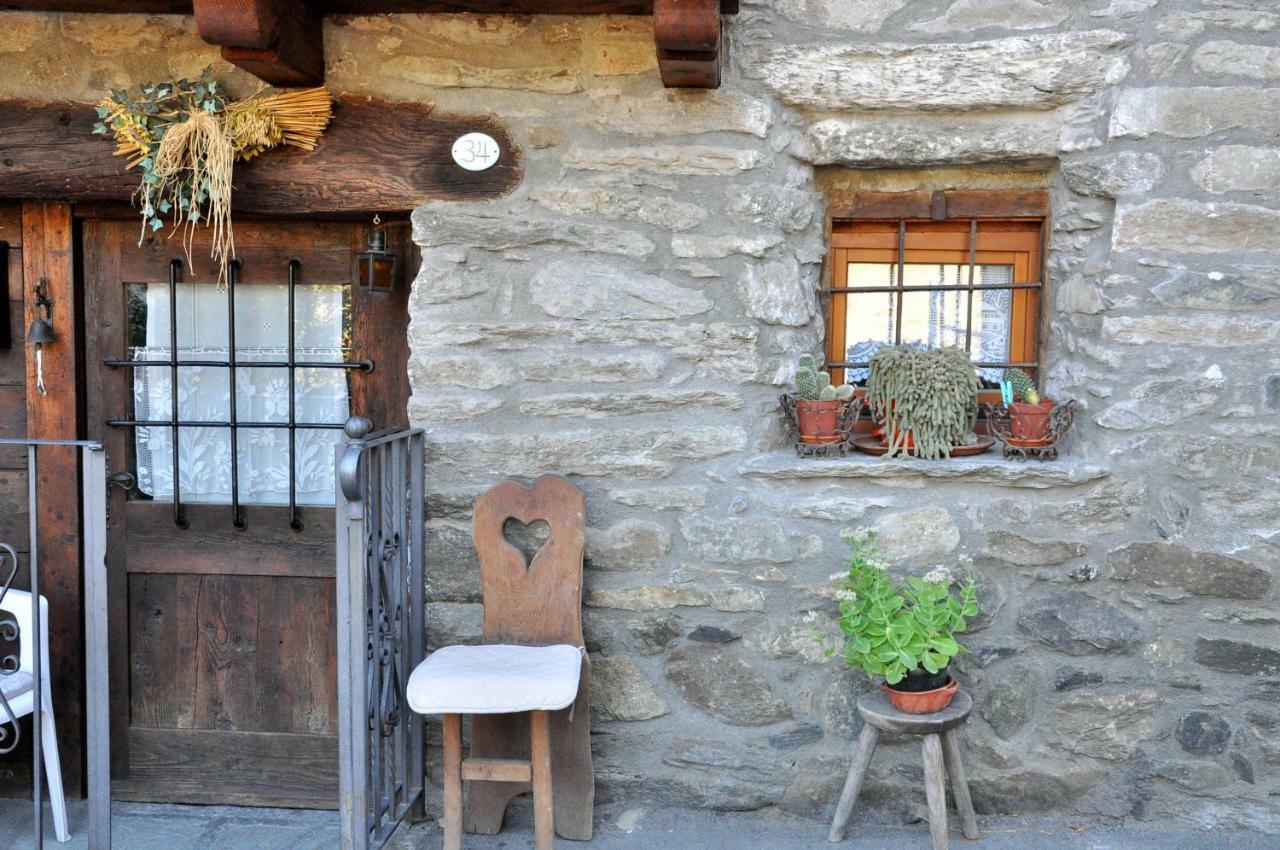 La Casa Dei Tre Gufetti Villa Introd Buitenkant foto