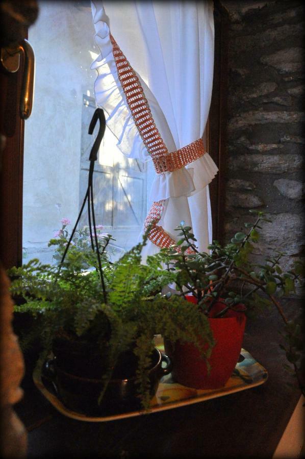 La Casa Dei Tre Gufetti Villa Introd Buitenkant foto